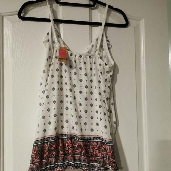 Tank - Picture 2 of 2